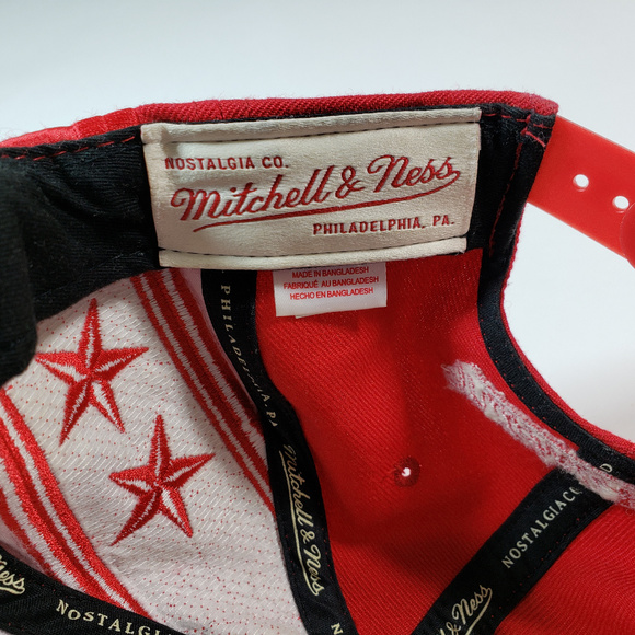 Mitchell & Ness Philadelphia 76ers Snapback Hat - Picture 7 of 7